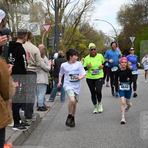 12.04.2026 - 45. Internationalen Wilhelmsburger Insellauf J. Mangold http://msf.ph/oto/9511547 12.04.2026 13:03:21 Ziel 5138, 3489, 5683, 5436, 3313, 5470, 4743, 4323, 3962, 3652, 2642, 4780, 5063, 2508, 5200, 5208, 4842, 2287, 4843, 4526, 4843, 4526, 5475, 2007, 3523, 4217, 5433, 5430, 5105, 2580, 2412, 5448, 5150, 5668, 5198, 4372, 3737, 3736, 4373, 3883, 5662, 5252, 4032, 4345, 2369, 3768, 5155, 4226, 5250, 4247, 2715, 4260 meine-sportfotos.de
