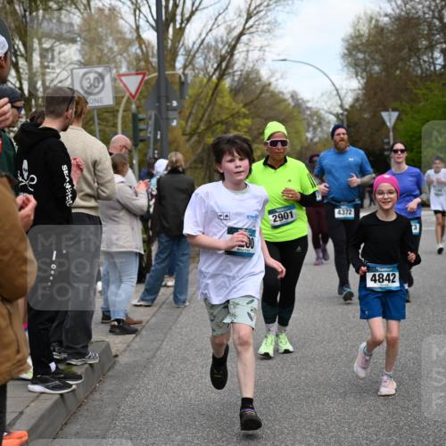 12.04.2026 - 45. Internationalen Wilhelmsburger Insellauf J. Mangold http://msf.ph/oto/9511552 12.04.2026 13:03:22 Ziel 3489, 5683, 5436, 3313, 5470, 4743, 4323, 3962, 3652, 2642, 4780, 5063, 2508, 5200, 5208, 4842, 2287, 4843, 4526, 5475, 2007, 3523, 5475, 2007, 3523, 4217, 5433, 5430, 5105, 2580, 2412, 5448, 5150, 5668, 5198, 4372, 3737, 3736, 4373, 3883, 5662, 5662, 5252, 4032, 4345, 2369, 3768, 5155, 4226, 5250, 4247, 2715, 4260, 3034 meine-sportfotos.de
