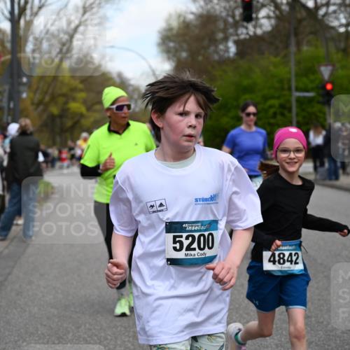 12.04.2026 - 45. Internationalen Wilhelmsburger Insellauf J. Mangold http://msf.ph/oto/9511560 12.04.2026 13:03:23 Ziel 5683, 5436, 3313, 5470, 4743, 4323, 3962, 3652, 2642, 4780, 5063, 2508, 5200, 5208, 4842, 2287, 4843, 4526, 5475, 2007, 3523, 4217, 5433, 5430, 5105, 2580, 2412, 5448, 5150, 5668, 5198, 4372, 3737, 3736, 4373, 3883, 5662, 5252, 5252, 4032, 4345, 2369, 3768, 5155, 4226, 5250, 4247, 2715, 4260, 3034 meine-sportfotos.de