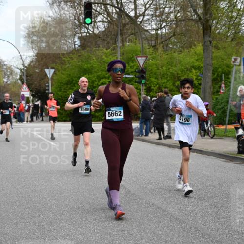 12.04.2026 - 45. Internationalen Wilhelmsburger Insellauf J. Mangold http://msf.ph/oto/9511574 12.04.2026 13:03:26 Ziel 5436, 3313, 5470, 4743, 4323, 3962, 3652, 2642, 4780, 5063, 2508, 5200, 5208, 4842, 2287, 4843, 4526, 5475, 2007, 3523, 4217, 5433, 5430, 5105, 2580, 2412, 2580, 2412, 5448, 5150, 5668, 5198, 4372, 3737, 3736, 4373, 3883, 5662, 5252, 4032, 4345, 4345, 2369, 3768, 5155, 4226, 5250, 4247, 2715, 4260, 3034, 5469, 2128, 5667, 2089 meine-sportfotos.de
