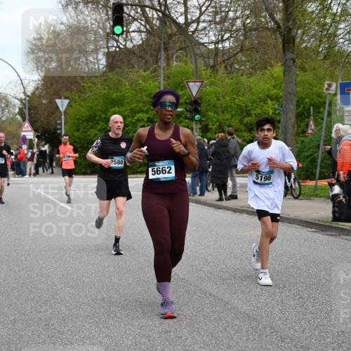 12.04.2026 - 45. Internationalen Wilhelmsburger Insellauf J. Mangold http://msf.ph/oto/9511575 12.04.2026 13:03:27 Ziel 5436, 3313, 5470, 4743, 4323, 3962, 3652, 2642, 4780, 5063, 2508, 5200, 5208, 4842, 2287, 4843, 4526, 5475, 2007, 3523, 4217, 5433, 5430, 5105, 2580, 2412, 5448, 5150, 5668, 5198, 4372, 3737, 3736, 4373, 3883, 5662, 5252, 4032, 4345, 2369, 3768, 5155, 4226, 5250, 4247, 2715, 4260, 3034, 5469, 2128, 5667, 2089 meine-sportfotos.de