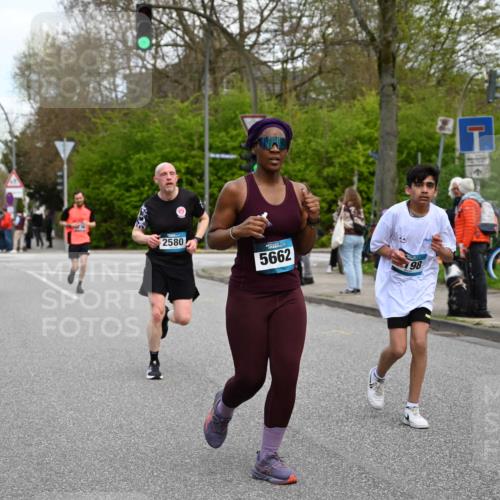 12.04.2026 - 45. Internationalen Wilhelmsburger Insellauf J. Mangold http://msf.ph/oto/9511576 12.04.2026 13:03:27 Ziel 5436, 3313, 5470, 4743, 4323, 3962, 3652, 2642, 4780, 5063, 2508, 5200, 5208, 4842, 2287, 4843, 4526, 5475, 2007, 3523, 4217, 5433, 5430, 5105, 2580, 2412, 5448, 5150, 5668, 5198, 4372, 3737, 3736, 4373, 3883, 5662, 5252, 4032, 4345, 2369, 3768, 5155, 4226, 5250, 4247, 2715, 4260, 3034, 5469, 2128, 5667, 2089 meine-sportfotos.de