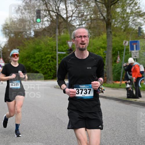 12.04.2026 - 45. Internationalen Wilhelmsburger Insellauf J. Mangold http://msf.ph/oto/9511588 12.04.2026 13:03:33 Ziel 4323, 3962, 3652, 2642, 4780, 5063, 2508, 5200, 5208, 4842, 2287, 4843, 4526, 5475, 2007, 3523, 4217, 5433, 5430, 5105, 2580, 2412, 5448, 5150, 5668, 5198, 4372, 3737, 3736, 4373, 3883, 5662, 5252, 4032, 4345, 2369, 3768, 5155, 4226, 5250, 4247, 2715, 4260, 2715, 4260, 3034, 5469, 2128, 5667, 2089, 3870, 5193, 2307 meine-sportfotos.de