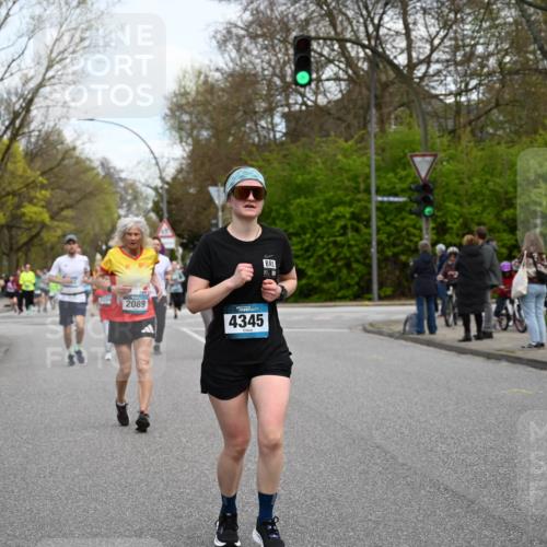 12.04.2026 - 45. Internationalen Wilhelmsburger Insellauf J. Mangold http://msf.ph/oto/9511591 12.04.2026 13:03:33 Ziel 4323, 3962, 3652, 2642, 4780, 5063, 2508, 5200, 5208, 4842, 2287, 4843, 4526, 5475, 2007, 3523, 4217, 5433, 5430, 5105, 2580, 2412, 5448, 5150, 5668, 5198, 4372, 3737, 3736, 4373, 3883, 5662, 5252, 4032, 4345, 2369, 3768, 5155, 4226, 5250, 4247, 2715, 4260, 2715, 4260, 3034, 5469, 2128, 5667, 2089, 3870, 5193, 2307 meine-sportfotos.de