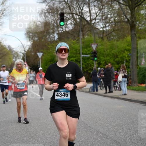 12.04.2026 - 45. Internationalen Wilhelmsburger Insellauf J. Mangold http://msf.ph/oto/9511598 12.04.2026 13:03:34 Ziel 3652, 2642, 4780, 5063, 2508, 5200, 5208, 4842, 2287, 4843, 4526, 5475, 2007, 3523, 4217, 5433, 5430, 5105, 2580, 2412, 5448, 5150, 5668, 5198, 4372, 3737, 3736, 4373, 3883, 5662, 5662, 5252, 4032, 4345, 2369, 3768, 5155, 4226, 5250, 4247, 2715, 4260, 3034, 3034, 5469, 2128, 5667, 2089, 3870, 5193, 2307, 5257 meine-sportfotos.de