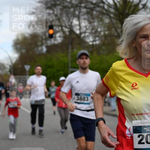 12.04.2026 - 45. Internationalen Wilhelmsburger Insellauf J. Mangold http://msf.ph/oto/9511618 12.04.2026 13:03:38 Ziel 2642, 4780, 5063, 2508, 5200, 5208, 4842, 2287, 4843, 4526, 5475, 2007, 3523, 4217, 5433, 5430, 5105, 2580, 2412, 5448, 5150, 5668, 5198, 4372, 3737, 3736, 4373, 3883, 5662, 5252, 4032, 4345, 4345, 2369, 3768, 5155, 4226, 5250, 4247, 2715, 4260, 3034, 5469, 2128, 5667, 2089, 3870, 5193, 2307, 5257, 4647, 5565, 4600, 5474, 4653 meine-sportfotos.de