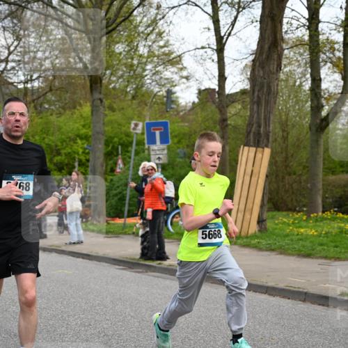 12.04.2026 - 45. Internationalen Wilhelmsburger Insellauf J. Mangold http://msf.ph/oto/9511655 12.04.2026 13:03:42 Ziel 5200, 5208, 4842, 2287, 4843, 4526, 5475, 2007, 3523, 4217, 5433, 5430, 5105, 2580, 2412, 5448, 5150, 5668, 5198, 4372, 3737, 3736, 4373, 3883, 5662, 5252, 4032, 4345, 2369, 3768, 5155, 4226, 5250, 4247, 2715, 4260, 3034, 5469, 2128, 5667, 2089, 3870, 5193, 5193, 2307, 5257, 4647, 5565, 4600, 5474, 4653, 5420, 5599, 5620, 4951, 4115 meine-sportfotos.de