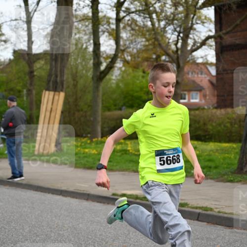 12.04.2026 - 45. Internationalen Wilhelmsburger Insellauf J. Mangold http://msf.ph/oto/9511659 12.04.2026 13:03:42 Ziel 5200, 5208, 4842, 2287, 4843, 4526, 5475, 2007, 3523, 4217, 5433, 5430, 5105, 2580, 2412, 5448, 5150, 5668, 5198, 4372, 3737, 3736, 4373, 3883, 5662, 5252, 4032, 4345, 2369, 3768, 5155, 4226, 5250, 4247, 2715, 4260, 3034, 5469, 2128, 5667, 2089, 3870, 5193, 5193, 2307, 5257, 4647, 5565, 4600, 5474, 4653, 5420, 5599, 5620, 4951, 4115 meine-sportfotos.de