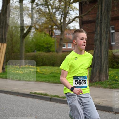 12.04.2026 - 45. Internationalen Wilhelmsburger Insellauf J. Mangold http://msf.ph/oto/9511660 12.04.2026 13:03:42 Ziel 5200, 5208, 4842, 2287, 4843, 4526, 5475, 2007, 3523, 4217, 5433, 5430, 5105, 2580, 2412, 5448, 5150, 5668, 5198, 4372, 3737, 3736, 4373, 3883, 5662, 5252, 4032, 4345, 2369, 3768, 5155, 4226, 5250, 4247, 2715, 4260, 3034, 5469, 2128, 5667, 2089, 3870, 5193, 5193, 2307, 5257, 4647, 5565, 4600, 5474, 4653, 5420, 5599, 5620, 4951, 4115 meine-sportfotos.de