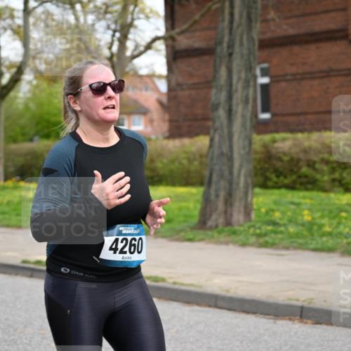 12.04.2026 - 45. Internationalen Wilhelmsburger Insellauf J. Mangold http://msf.ph/oto/9511677 12.04.2026 13:03:45 Ziel 4842, 2287, 4843, 4526, 5475, 2007, 3523, 4217, 5433, 5430, 5105, 2580, 2412, 5448, 5150, 5668, 5198, 4372, 3737, 3736, 4373, 3883, 5662, 5252, 4032, 4345, 2369, 3768, 5155, 4226, 5250, 4247, 2715, 4260, 2715, 4260, 3034, 5469, 2128, 5667, 2089, 3870, 5193, 2307, 5257, 4647, 5565, 4600, 5474, 4653, 5420, 5599, 5620, 4951, 4115, 4351, 4125 meine-sportfotos.de