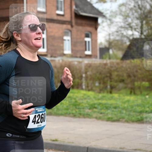 12.04.2026 - 45. Internationalen Wilhelmsburger Insellauf J. Mangold http://msf.ph/oto/9511681 12.04.2026 13:03:46 Ziel 4843, 4526, 5475, 2007, 3523, 4217, 5433, 5430, 5105, 2580, 2412, 5448, 5150, 5668, 5198, 4372, 3737, 3736, 4373, 3883, 5662, 5252, 4032, 4345, 2369, 3768, 5155, 4226, 5250, 4247, 2715, 4260, 3034, 3034, 5469, 2128, 5667, 2089, 3870, 5193, 2307, 5257, 5257, 4647, 5565, 4600, 5474, 4653, 5420, 5599, 5620, 4951, 4115, 4351, 4125 meine-sportfotos.de