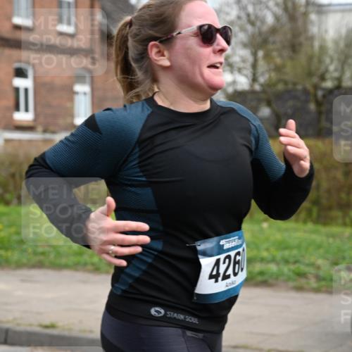 12.04.2026 - 45. Internationalen Wilhelmsburger Insellauf J. Mangold http://msf.ph/oto/9511683 12.04.2026 13:03:46 Ziel 4843, 4526, 5475, 2007, 3523, 4217, 5433, 5430, 5105, 2580, 2412, 5448, 5150, 5668, 5198, 4372, 3737, 3736, 4373, 3883, 5662, 5252, 4032, 4345, 2369, 3768, 5155, 4226, 5250, 4247, 2715, 4260, 3034, 3034, 5469, 2128, 5667, 2089, 3870, 5193, 2307, 5257, 5257, 4647, 5565, 4600, 5474, 4653, 5420, 5599, 5620, 4951, 4115, 4351, 4125 meine-sportfotos.de