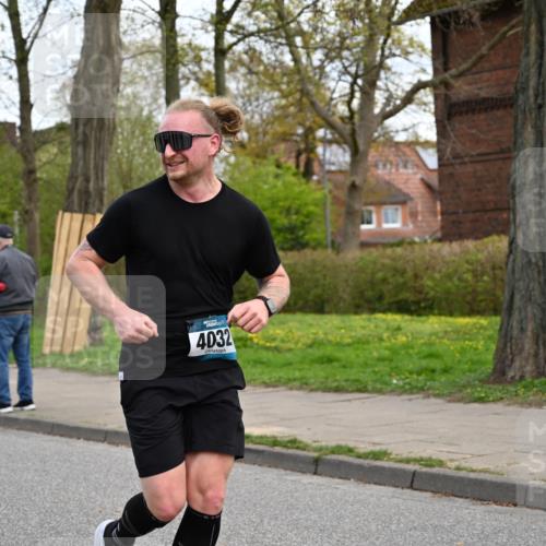 12.04.2026 - 45. Internationalen Wilhelmsburger Insellauf J. Mangold http://msf.ph/oto/9511685 12.04.2026 13:03:47 Ziel 5475, 2007, 3523, 4217, 5433, 5430, 5105, 2580, 2412, 5448, 5150, 5668, 5198, 4372, 3737, 3736, 4373, 3883, 5662, 5252, 4032, 4345, 2369, 3768, 5155, 4226, 5250, 4247, 2715, 4260, 3034, 5469, 2128, 5667, 2089, 3870, 5193, 2307, 5257, 4647, 5565, 4600, 5474, 4653, 5420, 5599, 5620, 4951, 4115, 4351, 4125 meine-sportfotos.de