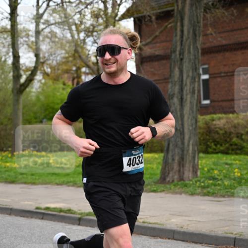 12.04.2026 - 45. Internationalen Wilhelmsburger Insellauf J. Mangold http://msf.ph/oto/9511688 12.04.2026 13:03:47 Ziel 5475, 2007, 3523, 4217, 5433, 5430, 5105, 2580, 2412, 5448, 5150, 5668, 5198, 4372, 3737, 3736, 4373, 3883, 5662, 5252, 4032, 4345, 2369, 3768, 5155, 4226, 5250, 4247, 2715, 4260, 3034, 5469, 2128, 5667, 2089, 3870, 5193, 2307, 5257, 4647, 5565, 4600, 5474, 4653, 5420, 5599, 5620, 4951, 4115, 4351, 4125 meine-sportfotos.de