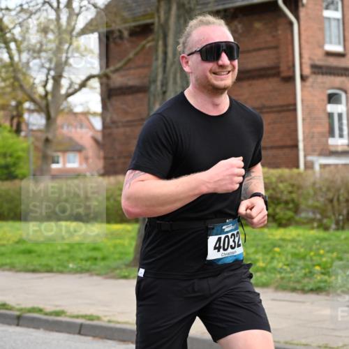 12.04.2026 - 45. Internationalen Wilhelmsburger Insellauf J. Mangold http://msf.ph/oto/9511690 12.04.2026 13:03:47 Ziel 5475, 2007, 3523, 4217, 5433, 5430, 5105, 2580, 2412, 5448, 5150, 5668, 5198, 4372, 3737, 3736, 4373, 3883, 5662, 5252, 4032, 4345, 2369, 3768, 5155, 4226, 5250, 4247, 2715, 4260, 3034, 5469, 2128, 5667, 2089, 3870, 5193, 2307, 5257, 4647, 5565, 4600, 5474, 4653, 5420, 5599, 5620, 4951, 4115, 4351, 4125 meine-sportfotos.de
