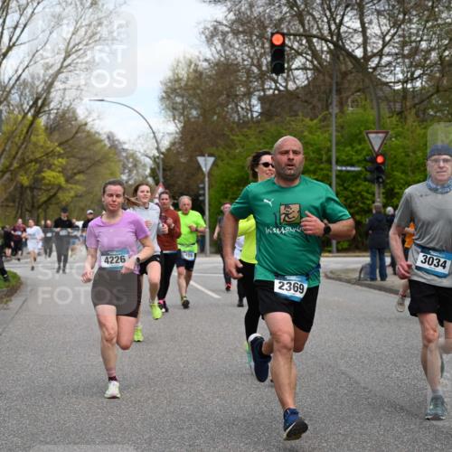 12.04.2026 - 45. Internationalen Wilhelmsburger Insellauf J. Mangold http://msf.ph/oto/9511697 12.04.2026 13:03:49 Ziel 4217, 5433, 5430, 5105, 2580, 2412, 5448, 5150, 5668, 5198, 4372, 3737, 3736, 4373, 3883, 5662, 5252, 4032, 4345, 2369, 3768, 5155, 4226, 5250, 4247, 2715, 4260, 3034, 5469, 2128, 5667, 2089, 5469, 2128, 5667, 2089, 3870, 5193, 2307, 5257, 4647, 5565, 4600, 5474, 4653, 5420, 5599, 5620, 4951, 4115, 4351, 4125 meine-sportfotos.de
