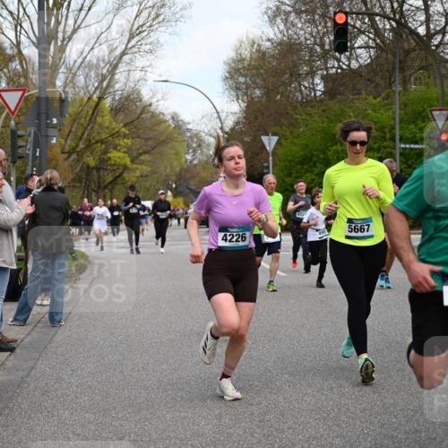 12.04.2026 - 45. Internationalen Wilhelmsburger Insellauf J. Mangold http://msf.ph/oto/9511702 12.04.2026 13:03:49 Ziel 4217, 5433, 5430, 5105, 2580, 2412, 5448, 5150, 5668, 5198, 4372, 3737, 3736, 4373, 3883, 5662, 5252, 4032, 4345, 2369, 3768, 5155, 4226, 5250, 4247, 2715, 4260, 3034, 5469, 2128, 5667, 2089, 5469, 2128, 5667, 2089, 3870, 5193, 2307, 5257, 4647, 5565, 4600, 5474, 4653, 5420, 5599, 5620, 4951, 4115, 4351, 4125 meine-sportfotos.de