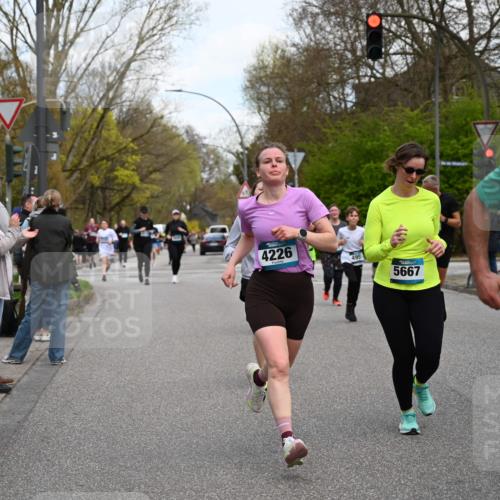 12.04.2026 - 45. Internationalen Wilhelmsburger Insellauf J. Mangold http://msf.ph/oto/9511704 12.04.2026 13:03:50 Ziel 5430, 5105, 2580, 2412, 5448, 5150, 5668, 5198, 4372, 3737, 3736, 4373, 3883, 5662, 5252, 4032, 4345, 2369, 3768, 5155, 4226, 5250, 4247, 2715, 4260, 3034, 5469, 2128, 5667, 2089, 3870, 5193, 2307, 5257, 4647, 5565, 4600, 5474, 4653, 4600, 5474, 4653, 5420, 5599, 5620, 4951, 4115, 4351, 4125, 5248 meine-sportfotos.de