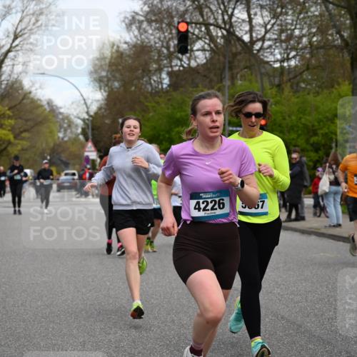 12.04.2026 - 45. Internationalen Wilhelmsburger Insellauf J. Mangold http://msf.ph/oto/9511711 12.04.2026 13:03:50 Ziel 5430, 5105, 2580, 2412, 5448, 5150, 5668, 5198, 4372, 3737, 3736, 4373, 3883, 5662, 5252, 4032, 4345, 2369, 3768, 5155, 4226, 5250, 4247, 2715, 4260, 3034, 5469, 2128, 5667, 2089, 3870, 5193, 2307, 5257, 4647, 5565, 4600, 5474, 4653, 4600, 5474, 4653, 5420, 5599, 5620, 4951, 4115, 4351, 4125, 5248 meine-sportfotos.de