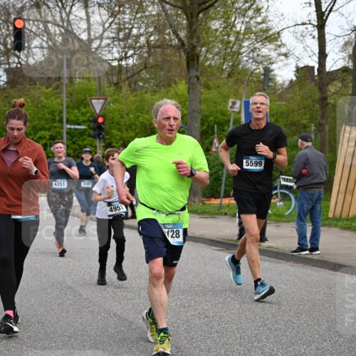 12.04.2026 - 45. Internationalen Wilhelmsburger Insellauf J. Mangold http://msf.ph/oto/9511716 12.04.2026 13:03:53 Ziel 5448, 5150, 5668, 5198, 4372, 3737, 3736, 4373, 3883, 5662, 5252, 4032, 4345, 2369, 3768, 5155, 4226, 5250, 4247, 2715, 4260, 3034, 5469, 2128, 5667, 2089, 3870, 5193, 2307, 5257, 4647, 5565, 4600, 5474, 4653, 5420, 5599, 5620, 4951, 4115, 4951, 4115, 4351, 4125, 5248 meine-sportfotos.de