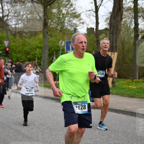 12.04.2026 - 45. Internationalen Wilhelmsburger Insellauf J. Mangold http://msf.ph/oto/9511723 12.04.2026 13:03:53 Ziel 5448, 5150, 5668, 5198, 4372, 3737, 3736, 4373, 3883, 5662, 5252, 4032, 4345, 2369, 3768, 5155, 4226, 5250, 4247, 2715, 4260, 3034, 5469, 2128, 5667, 2089, 3870, 5193, 2307, 5257, 4647, 5565, 4600, 5474, 4653, 5420, 5599, 5620, 4951, 4115, 4951, 4115, 4351, 4125, 5248 meine-sportfotos.de