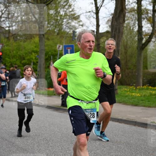 12.04.2026 - 45. Internationalen Wilhelmsburger Insellauf J. Mangold http://msf.ph/oto/9511724 12.04.2026 13:03:54 Ziel 5668, 5198, 4372, 3737, 3736, 4373, 3883, 5662, 5252, 4032, 4345, 2369, 3768, 5155, 4226, 5250, 4247, 2715, 4260, 3034, 5469, 2128, 5667, 2089, 3870, 5193, 5193, 2307, 5257, 4647, 5565, 4600, 5474, 4653, 5420, 5599, 5620, 4951, 4115, 4351, 4125, 5248, 5064 meine-sportfotos.de