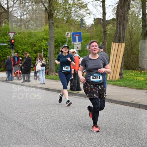 12.04.2026 - 45. Internationalen Wilhelmsburger Insellauf J. Mangold http://msf.ph/oto/9511727 12.04.2026 13:03:56 Ziel 5662, 5252, 4032, 4345, 2369, 3768, 5155, 4226, 5250, 4247, 2715, 4260, 3034, 5469, 2128, 5667, 2089, 3870, 5193, 2307, 5257, 4647, 5565, 4600, 5474, 4653, 5420, 5599, 5620, 4951, 4115, 4351, 4351, 4125, 5248, 5064, 4048, 5423, 5066, 5458, 5728 meine-sportfotos.de
