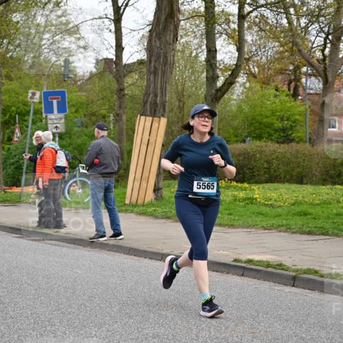 12.04.2026 - 45. Internationalen Wilhelmsburger Insellauf J. Mangold http://msf.ph/oto/9511740 12.04.2026 13:03:57 Ziel 5662, 5252, 4032, 4345, 2369, 3768, 5155, 4226, 5250, 4247, 2715, 4260, 3034, 5469, 2128, 5667, 2089, 3870, 5193, 2307, 5257, 4647, 5565, 4600, 5474, 4653, 5420, 5599, 5620, 4951, 4115, 4351, 4125, 4125, 5248, 5064, 4048, 5423, 5066, 5458, 5728 meine-sportfotos.de