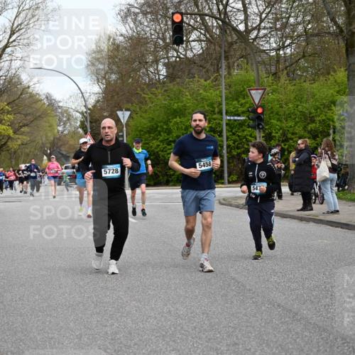 12.04.2026 - 45. Internationalen Wilhelmsburger Insellauf J. Mangold http://msf.ph/oto/9511798 12.04.2026 13:04:08 Ziel 4226, 5250, 4247, 2715, 4260, 3034, 5469, 2128, 5667, 2089, 3870, 5193, 2307, 5257, 4647, 5565, 4600, 5474, 4653, 5420, 5599, 5620, 4951, 4115, 4351, 4351, 4125, 5248, 5064, 4048, 5423, 5066, 5458, 5728, 5066, 5458, 5728, 5724, 2798, 5088 meine-sportfotos.de