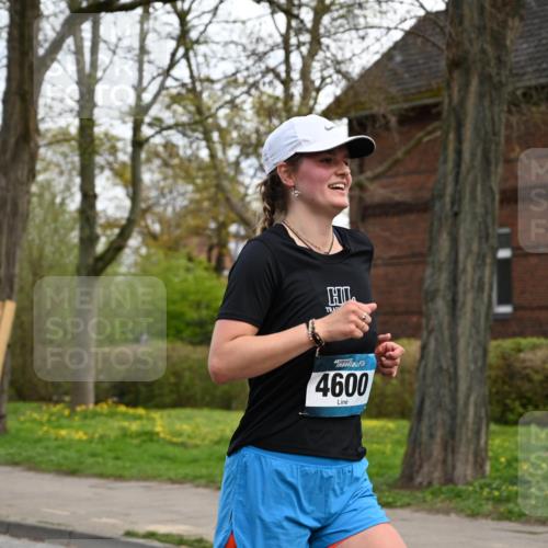 12.04.2026 - 45. Internationalen Wilhelmsburger Insellauf J. Mangold http://msf.ph/oto/9511836 12.04.2026 13:04:12 Ziel 5469, 2128, 5667, 2089, 3870, 5193, 2307, 5257, 4647, 5565, 4600, 5474, 4653, 5420, 5599, 5620, 4951, 4115, 4351, 4125, 5248, 5064, 4048, 5423, 5066, 5458, 5728, 5724, 2798, 2798, 5088, 5864, 3964, 2891, 4314, 5096, 5808, 5477 meine-sportfotos.de