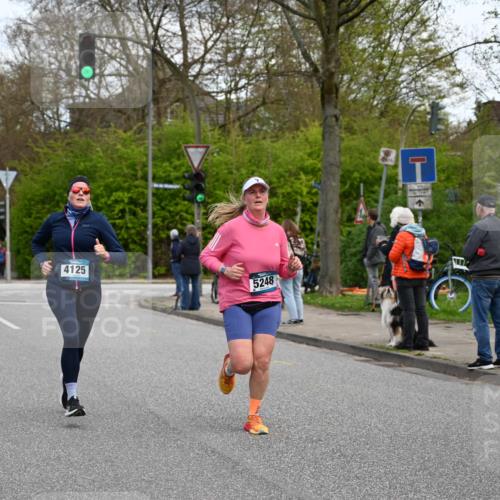 12.04.2026 - 45. Internationalen Wilhelmsburger Insellauf J. Mangold http://msf.ph/oto/9511841 12.04.2026 13:04:17 Ziel 3870, 5193, 2307, 5257, 4647, 5565, 4600, 5474, 4653, 5420, 5599, 5620, 4951, 4115, 4351, 4125, 5248, 5064, 4048, 5423, 5066, 5458, 5728, 5724, 2798, 5088, 5864, 3964, 2891, 4314, 5096, 5808, 5477, 3068, 5144 meine-sportfotos.de