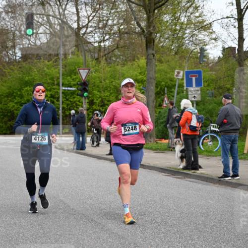12.04.2026 - 45. Internationalen Wilhelmsburger Insellauf J. Mangold http://msf.ph/oto/9511844 12.04.2026 13:04:17 Ziel 3870, 5193, 2307, 5257, 4647, 5565, 4600, 5474, 4653, 5420, 5599, 5620, 4951, 4115, 4351, 4125, 5248, 5064, 4048, 5423, 5066, 5458, 5728, 5724, 2798, 5088, 5864, 3964, 2891, 4314, 5096, 5808, 5477, 3068, 5144 meine-sportfotos.de