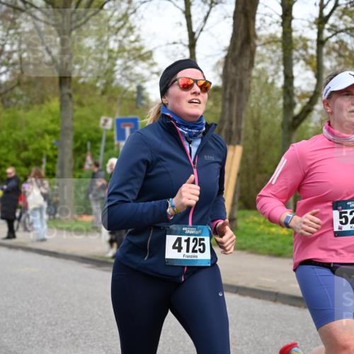 12.04.2026 - 45. Internationalen Wilhelmsburger Insellauf J. Mangold http://msf.ph/oto/9511857 12.04.2026 13:04:18 Ziel 5193, 2307, 5257, 4647, 5565, 4600, 5474, 4653, 5420, 5599, 5620, 4951, 4115, 4351, 4125, 5248, 5064, 5064, 4048, 5423, 5066, 5458, 5728, 5724, 2798, 5088, 5864, 3964, 2891, 4314, 5096, 5808, 5477, 3068, 5144, 5002 meine-sportfotos.de