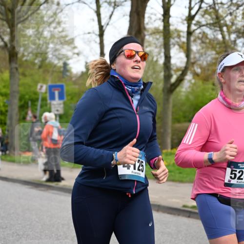 12.04.2026 - 45. Internationalen Wilhelmsburger Insellauf J. Mangold http://msf.ph/oto/9511858 12.04.2026 13:04:18 Ziel 5193, 2307, 5257, 4647, 5565, 4600, 5474, 4653, 5420, 5599, 5620, 4951, 4115, 4351, 4125, 5248, 5064, 5064, 4048, 5423, 5066, 5458, 5728, 5724, 2798, 5088, 5864, 3964, 2891, 4314, 5096, 5808, 5477, 3068, 5144, 5002 meine-sportfotos.de