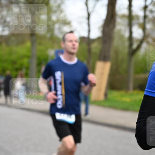 12.04.2026 - 45. Internationalen Wilhelmsburger Insellauf J. Mangold http://msf.ph/oto/9511874 12.04.2026 13:04:27 Ziel 4600, 5474, 4653, 5420, 5599, 5620, 4951, 4115, 4351, 4125, 5248, 5064, 4048, 5423, 5066, 5458, 5728, 5724, 2798, 5088, 5864, 3964, 2891, 4314, 5096, 5808, 5477, 3068, 5144, 5144, 5002, 5427, 4610, 5128, 5098, 5235, 5234, 5504, 2139, 3001, 2443 meine-sportfotos.de