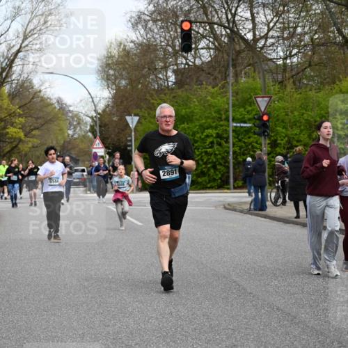 12.04.2026 - 45. Internationalen Wilhelmsburger Insellauf J. Mangold http://msf.ph/oto/9511879 12.04.2026 13:04:29 Ziel 5620, 4951, 4115, 4351, 4125, 5248, 5064, 4048, 5423, 5066, 5458, 5728, 5724, 2798, 5088, 5864, 3964, 2891, 4314, 5096, 5808, 5477, 3068, 5144, 5002, 5427, 4610, 5128, 5098, 5235, 5234, 5504, 2139, 3001, 2443, 5862, 5110, 4892 meine-sportfotos.de