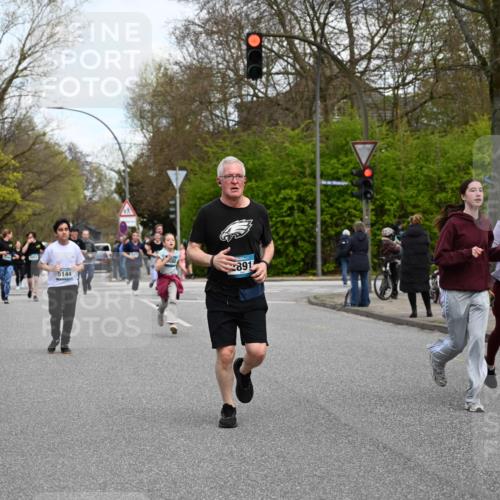 12.04.2026 - 45. Internationalen Wilhelmsburger Insellauf J. Mangold http://msf.ph/oto/9511881 12.04.2026 13:04:29 Ziel 5620, 4951, 4115, 4351, 4125, 5248, 5064, 4048, 5423, 5066, 5458, 5728, 5724, 2798, 5088, 5864, 3964, 2891, 4314, 5096, 5808, 5477, 3068, 5144, 5002, 5427, 4610, 5128, 5098, 5235, 5234, 5504, 2139, 3001, 2443, 5862, 5110, 4892 meine-sportfotos.de