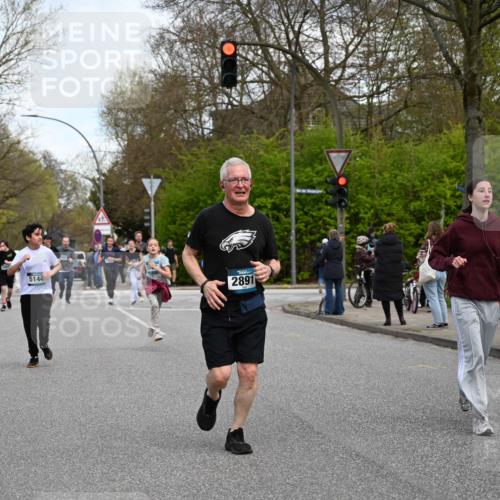 12.04.2026 - 45. Internationalen Wilhelmsburger Insellauf J. Mangold http://msf.ph/oto/9511885 12.04.2026 13:04:30 Ziel 4951, 4115, 4351, 4125, 5248, 5064, 4048, 5423, 5066, 5458, 5728, 5724, 2798, 5088, 5864, 3964, 2891, 4314, 5096, 5808, 5477, 3068, 5144, 5002, 5002, 5427, 4610, 5128, 5098, 5235, 5234, 5504, 2139, 3001, 2443, 5862, 5110, 4892 meine-sportfotos.de