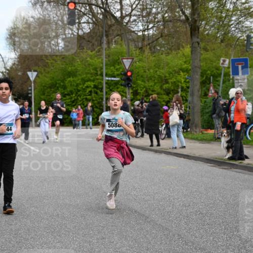 12.04.2026 - 45. Internationalen Wilhelmsburger Insellauf J. Mangold http://msf.ph/oto/9511903 12.04.2026 13:04:32 Ziel 4351, 4125, 5248, 5064, 4048, 5423, 5066, 5458, 5728, 5724, 2798, 5088, 5864, 3964, 2891, 4314, 5096, 5808, 5477, 3068, 5144, 5002, 5427, 4610, 5128, 5098, 5235, 5234, 5504, 2139, 3001, 2443, 5862, 5110, 4892, 5752 meine-sportfotos.de