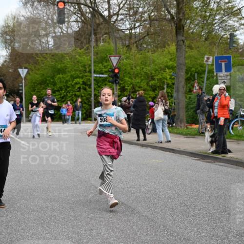 12.04.2026 - 45. Internationalen Wilhelmsburger Insellauf J. Mangold http://msf.ph/oto/9511904 12.04.2026 13:04:32 Ziel 4351, 4125, 5248, 5064, 4048, 5423, 5066, 5458, 5728, 5724, 2798, 5088, 5864, 3964, 2891, 4314, 5096, 5808, 5477, 3068, 5144, 5002, 5427, 4610, 5128, 5098, 5235, 5234, 5504, 2139, 3001, 2443, 5862, 5110, 4892, 5752 meine-sportfotos.de