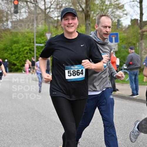 12.04.2026 - 45. Internationalen Wilhelmsburger Insellauf J. Mangold http://msf.ph/oto/9511955 12.04.2026 13:04:40 Ziel 5064, 4048, 5423, 5066, 5458, 5728, 5724, 2798, 5088, 5864, 3964, 2891, 4314, 5096, 5808, 5477, 3068, 5144, 5002, 5427, 4610, 5128, 5098, 5235, 5234, 5504, 2139, 3001, 2443, 5862, 5110, 4892, 5752, 3817, 5580, 2433 meine-sportfotos.de