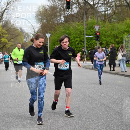 12.04.2026 - 45. Internationalen Wilhelmsburger Insellauf J. Mangold http://msf.ph/oto/9511959 12.04.2026 13:04:40 Ziel 5064, 4048, 5423, 5066, 5458, 5728, 5724, 2798, 5088, 5864, 3964, 2891, 4314, 5096, 5808, 5477, 3068, 5144, 5002, 5427, 4610, 5128, 5098, 5235, 5234, 5504, 2139, 3001, 2443, 5862, 5110, 4892, 5752, 3817, 5580, 2433 meine-sportfotos.de