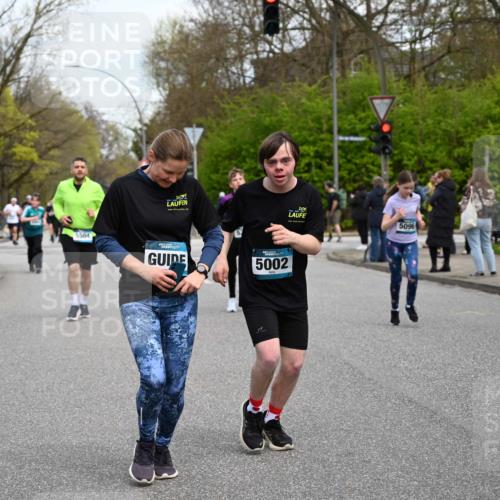 12.04.2026 - 45. Internationalen Wilhelmsburger Insellauf J. Mangold http://msf.ph/oto/9511961 12.04.2026 13:04:40 Ziel 5064, 4048, 5423, 5066, 5458, 5728, 5724, 2798, 5088, 5864, 3964, 2891, 4314, 5096, 5808, 5477, 3068, 5144, 5002, 5427, 4610, 5128, 5098, 5235, 5234, 5504, 2139, 3001, 2443, 5862, 5110, 4892, 5752, 3817, 5580, 2433 meine-sportfotos.de