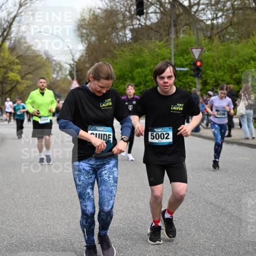 12.04.2026 - 45. Internationalen Wilhelmsburger Insellauf J. Mangold http://msf.ph/oto/9511965 12.04.2026 13:04:41 Ziel 5064, 4048, 5423, 5066, 5458, 5728, 5724, 2798, 5088, 5864, 3964, 2891, 4314, 5096, 5808, 5477, 3068, 5144, 5002, 5427, 4610, 5128, 5098, 5235, 5234, 5504, 2139, 3001, 2443, 5862, 5110, 4892, 5862, 5110, 4892, 5752, 3817, 5580, 2433, 5102 meine-sportfotos.de