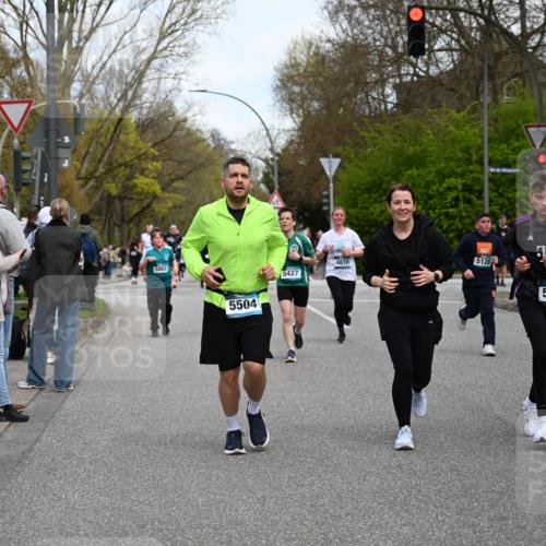 12.04.2026 - 45. Internationalen Wilhelmsburger Insellauf J. Mangold http://msf.ph/oto/9511974 12.04.2026 13:04:43 Ziel 5064, 4048, 5423, 5066, 5458, 5728, 5724, 2798, 5088, 5864, 3964, 2891, 4314, 5096, 5808, 5477, 3068, 5144, 5002, 5427, 5427, 4610, 5128, 5098, 5235, 5234, 5504, 2139, 3001, 2443, 5862, 5110, 4892, 5752, 3817, 5580, 2433, 5102, 5295 meine-sportfotos.de