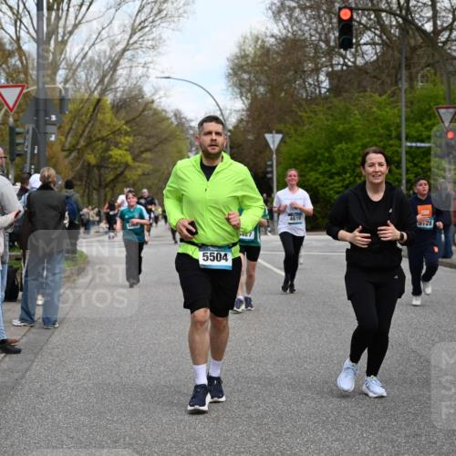 12.04.2026 - 45. Internationalen Wilhelmsburger Insellauf J. Mangold http://msf.ph/oto/9511977 12.04.2026 13:04:43 Ziel 5064, 4048, 5423, 5066, 5458, 5728, 5724, 2798, 5088, 5864, 3964, 2891, 4314, 5096, 5808, 5477, 3068, 5144, 5002, 5427, 5427, 4610, 5128, 5098, 5235, 5234, 5504, 2139, 3001, 2443, 5862, 5110, 4892, 5752, 3817, 5580, 2433, 5102, 5295 meine-sportfotos.de