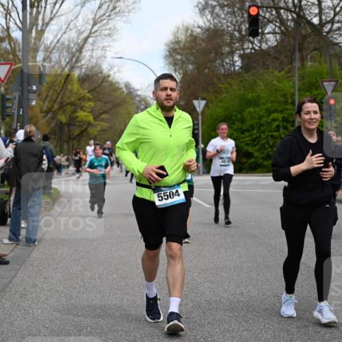 12.04.2026 - 45. Internationalen Wilhelmsburger Insellauf J. Mangold http://msf.ph/oto/9511982 12.04.2026 13:04:44 Ziel 4048, 5423, 5066, 5458, 5728, 5724, 2798, 5088, 5864, 3964, 2891, 4314, 5096, 5808, 5477, 3068, 5144, 5002, 5427, 4610, 5128, 5098, 5235, 5234, 5504, 2139, 3001, 2443, 5862, 5110, 4892, 5752, 5752, 3817, 5580, 2433, 5102, 5295, 3025, 3030 meine-sportfotos.de