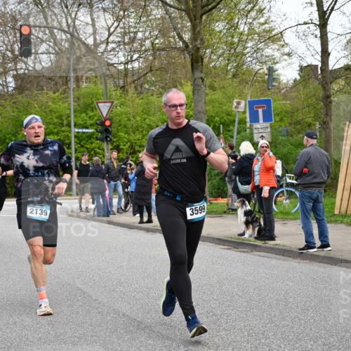 12.04.2026 - 45. Internationalen Wilhelmsburger Insellauf J. Mangold http://msf.ph/oto/9512020 12.04.2026 13:04:53 Ziel 5088, 5864, 3964, 2891, 4314, 5096, 5808, 5477, 3068, 5144, 5002, 5427, 4610, 5128, 5098, 5235, 5234, 5504, 2139, 3001, 2443, 5862, 5110, 4892, 5862, 5110, 4892, 5752, 3817, 5580, 2433, 5102, 5102, 5295, 3025, 3030, 5476, 4105, 3934, 5597, 5249, 5263, 5414 meine-sportfotos.de