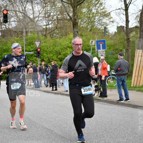 12.04.2026 - 45. Internationalen Wilhelmsburger Insellauf J. Mangold http://msf.ph/oto/9512022 12.04.2026 13:04:53 Ziel 5088, 5864, 3964, 2891, 4314, 5096, 5808, 5477, 3068, 5144, 5002, 5427, 4610, 5128, 5098, 5235, 5234, 5504, 2139, 3001, 2443, 5862, 5110, 4892, 5862, 5110, 4892, 5752, 3817, 5580, 2433, 5102, 5102, 5295, 3025, 3030, 5476, 4105, 3934, 5597, 5249, 5263, 5414 meine-sportfotos.de