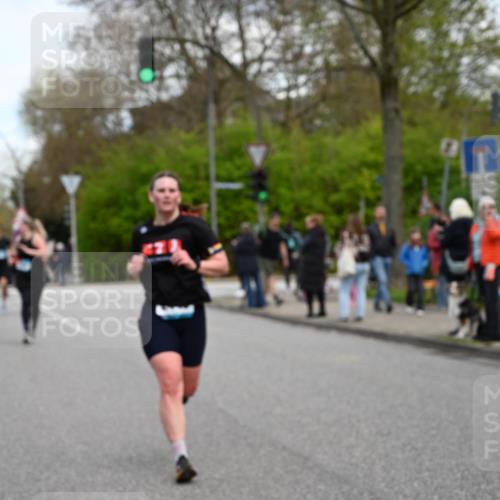 12.04.2026 - 45. Internationalen Wilhelmsburger Insellauf J. Mangold http://msf.ph/oto/9512058 12.04.2026 13:04:57 Ziel 5864, 3964, 2891, 4314, 5096, 5808, 5477, 3068, 5144, 5002, 5427, 4610, 5128, 5098, 5235, 5234, 5504, 2139, 3001, 2443, 5862, 5110, 4892, 5752, 3817, 5580, 2433, 5102, 5295, 3025, 3030, 5476, 4105, 3934, 5597, 5249, 5263, 5414, 4126, 3782, 3164 meine-sportfotos.de